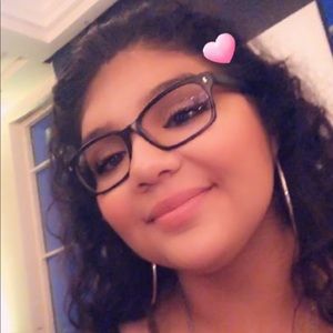 Meet your Posher, Celeste